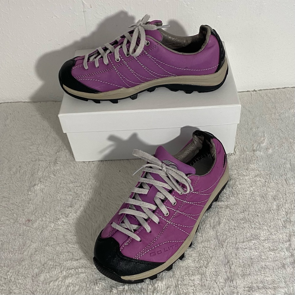 GoLite Lime Lite Purple Leather Trail Shoes Women’s Size 7.5 “Missing Insoles”